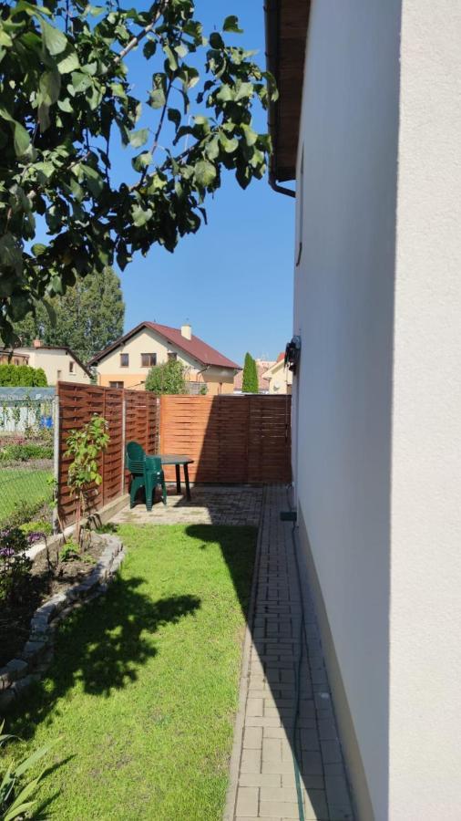 Na Kvetnej - Vlastna Zahrada, Parkovanie Apartment Poprad