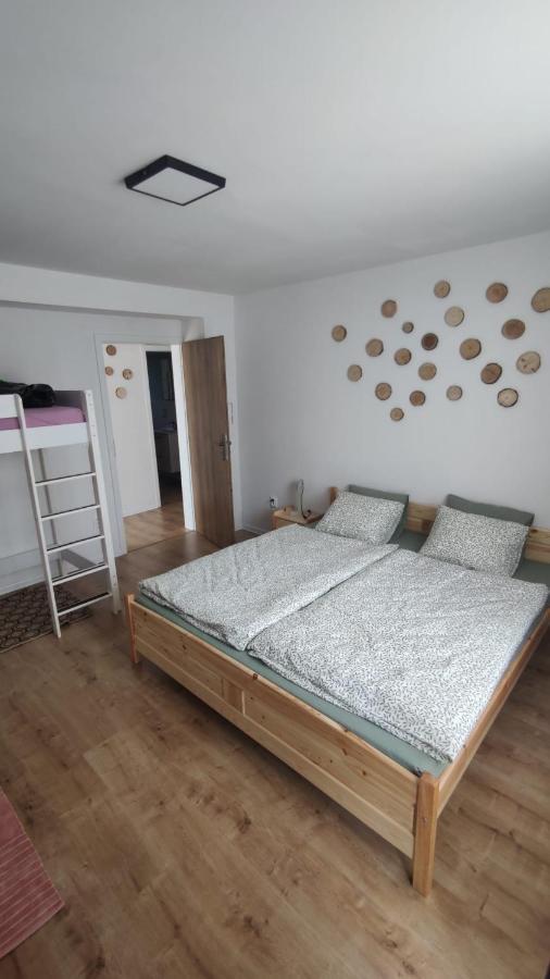Apartment Na Kvetnej - Vlastna Zahrada, Parkovanie Poprad